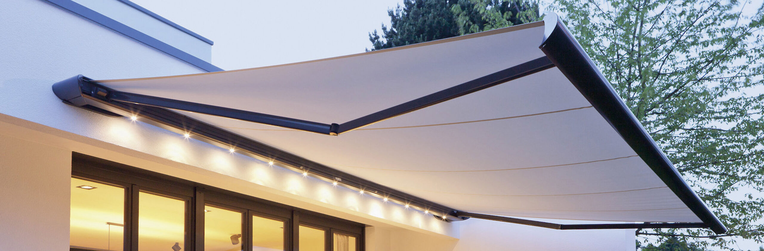 cool dark zelt Darwin 4 Plus Blackout Shell Finish:Rocky Black (+$300) Hochwertige Terrassendächer in Ganderkesee YGroup_e8g2d26-001